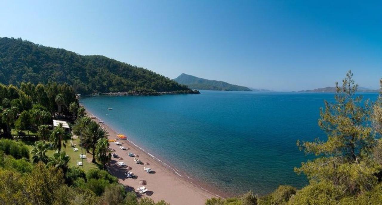 Marmaris Hisarönü'nün kıyısı ve doğal manzarası